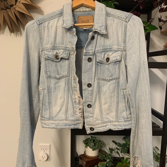 Page Distressed crop Jean jacket - Picture 4 of 9